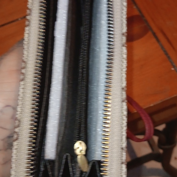 Wallet - Picture 4 of 4